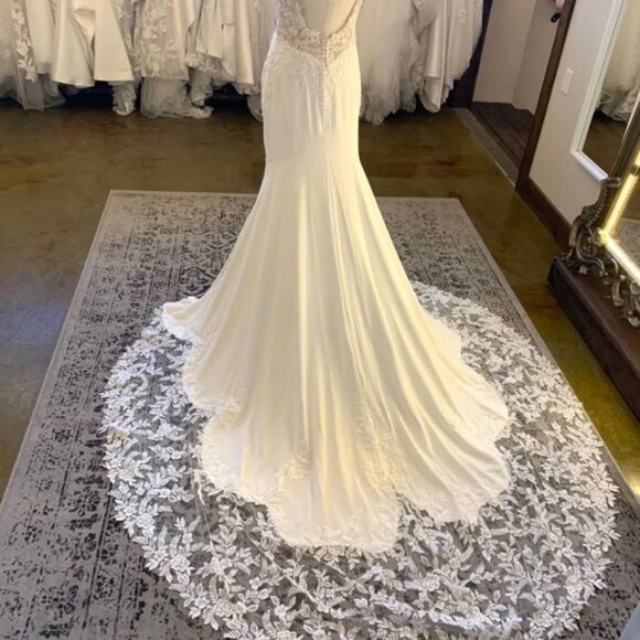 Ithaca by Ivory Willow BRAND NEW Wedding Dress, fit-and-flare floral lace bodice - Picture 7 of 11